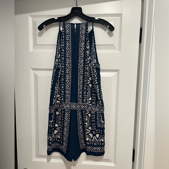 NEW BCBGMAXAZRIA STORMY BLUE COMBO TYRA SCARF PRINT ROMPER - Size Xsmall - Picture 10 of 12